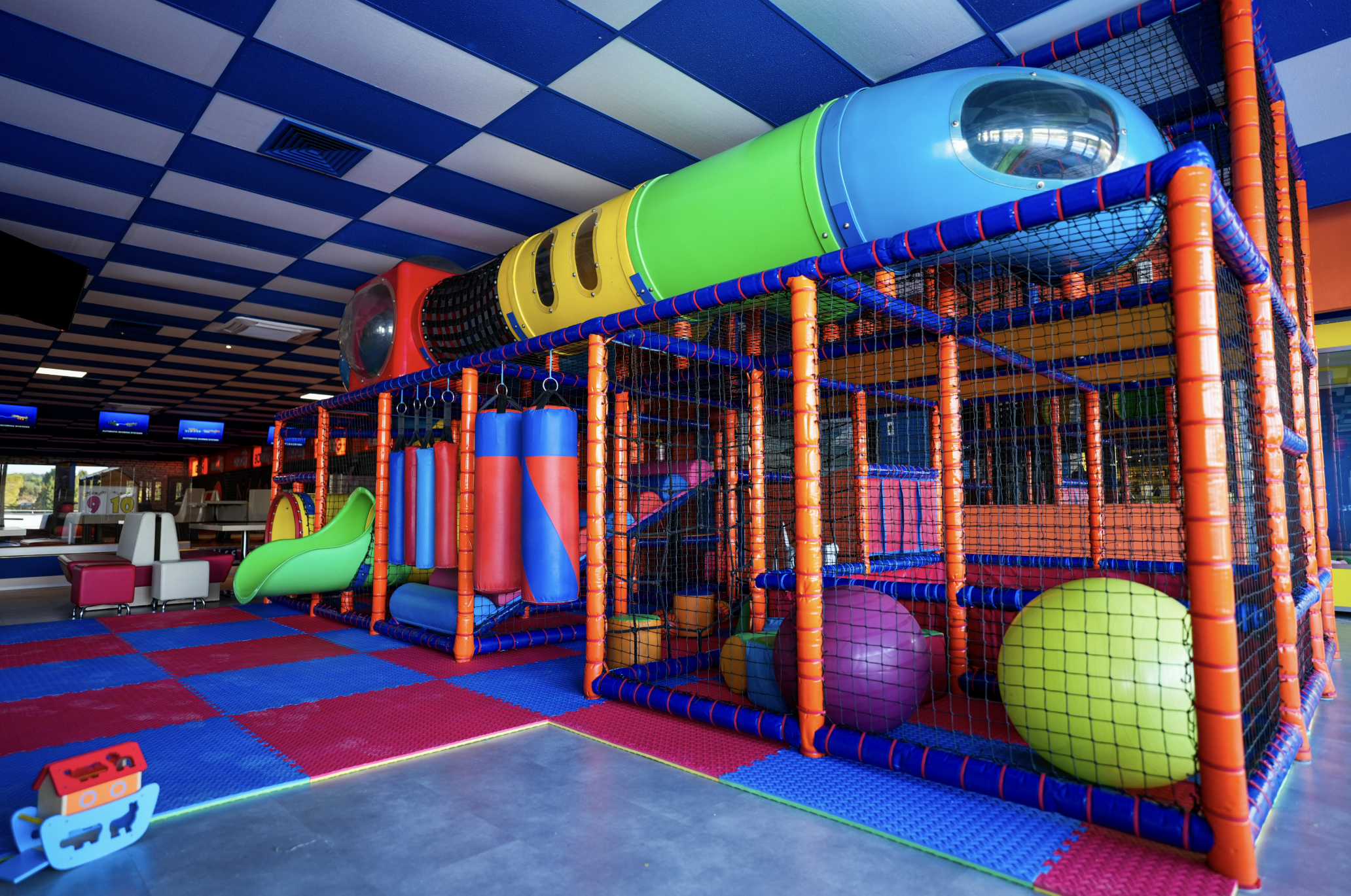 Area Kids Disco Bowling Civitanova Marche | Bowling Civitanova | Mini Golf Civitanova | Escape Room Civitanova | Sala Giochi Civitanova